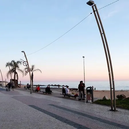 Near The - Workaway, Relaxing Apartment Quarteira